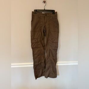 Hollister mid rise relaxed boot brown cargo pants. 25